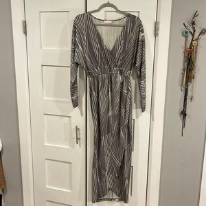 Isla long sleeve maxi dress size small Australian brand